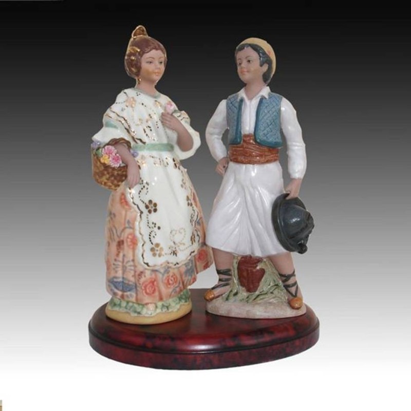 Porcelain figurines of a couple of Fallas in base, Limited Edition