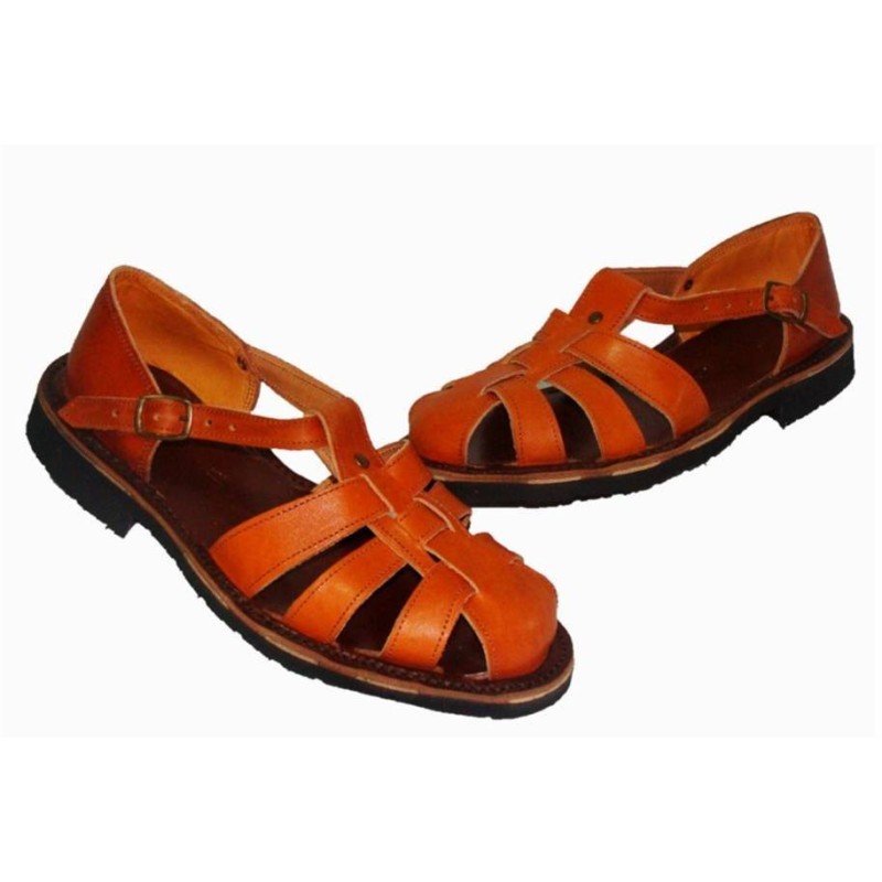 sandálias de couro trançado. feito à mão. projeto vintage. Compro. exclusividade